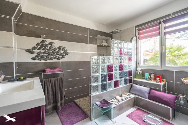 Vente Maison ST GEORGES DE DIDONNE - 5 pièces -180 m² - (17110)