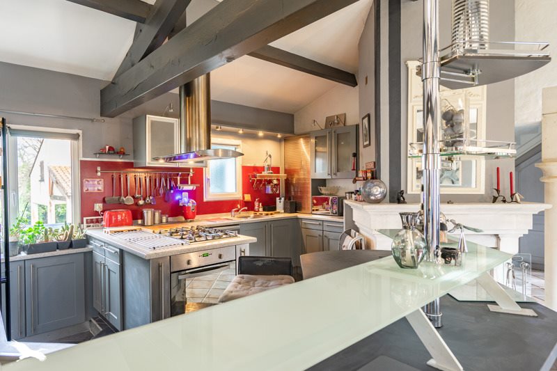 Vente Maison ST GEORGES DE DIDONNE - 5 pièces -180 m² - (17110)