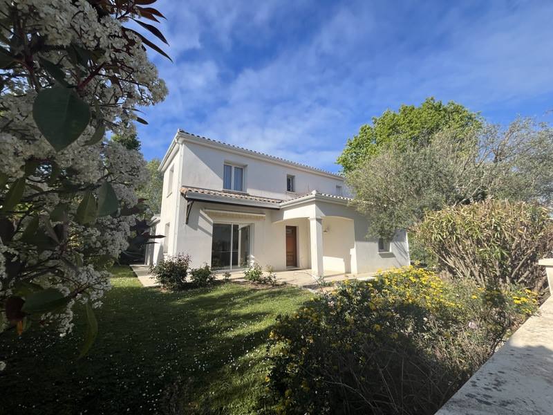 Vente Maison ST GEORGES DE DIDONNE 17110 4 pièces - 153 m²