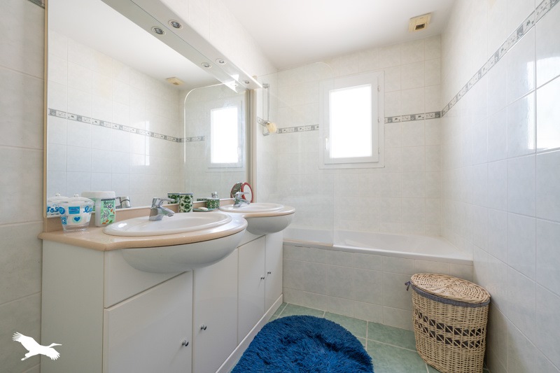 Vente Maison ST GEORGES DE DIDONNE - 5 pièces -120 m² - (17110)
