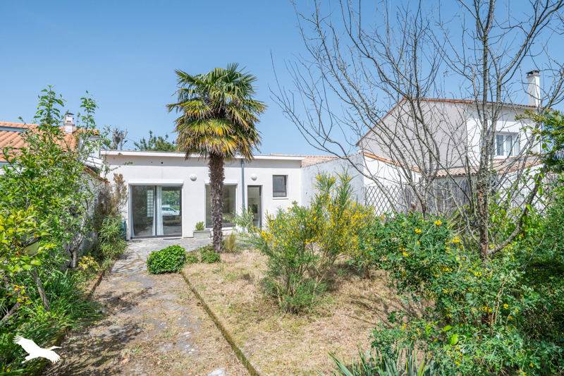 Vente Maison ST GEORGES DE DIDONNE - 2 pièces -74 m² - (17110)