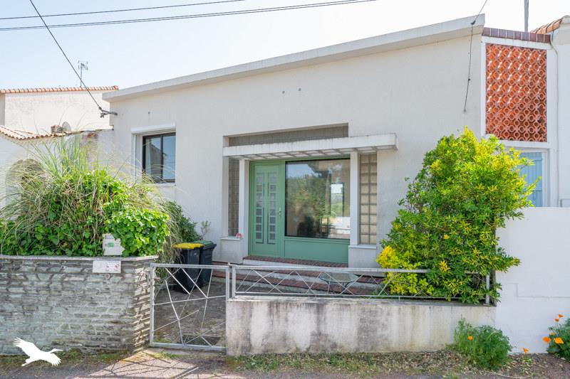 Vente Maison ST GEORGES DE DIDONNE - 2 pièces -74 m² - (17110)