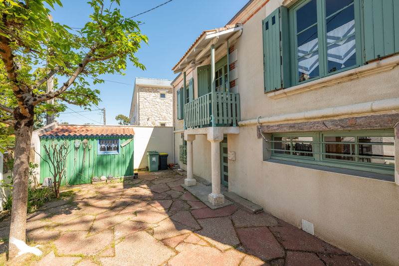 Vente Maison ST GEORGES DE DIDONNE - 4 pièces -66 m² - (17110)