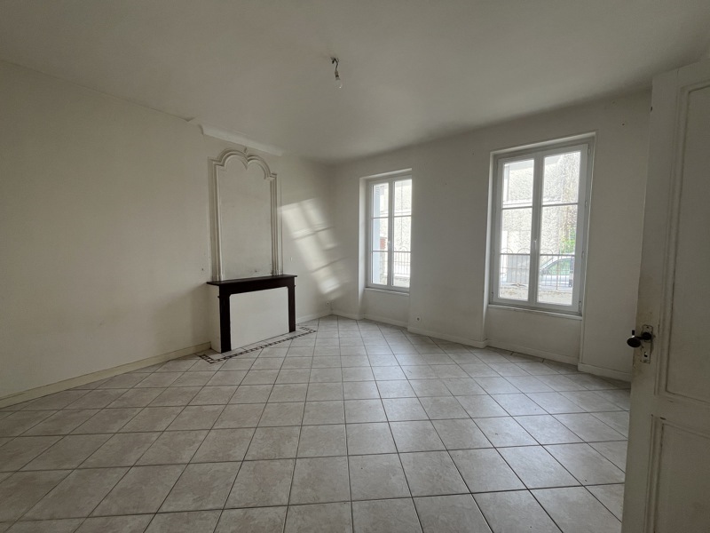 Vente Maison ST GEORGES DE DIDONNE - 7 pièces -191 m² - (17110)