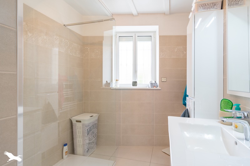 Vente Maison ST GEORGES DE DIDONNE - 5 pièces -143 m² - (17110)