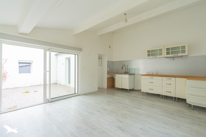 Vente Maison ST GEORGES DE DIDONNE - 6 pièces -160 m² - (17110)