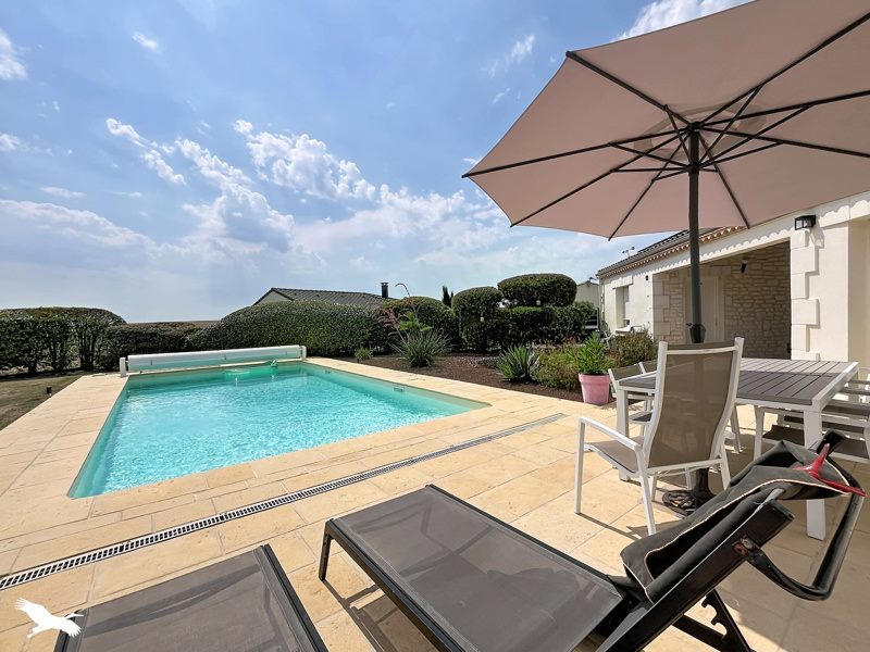 Vente Maison Semussac - 5 pièces -165 m² - (17120)