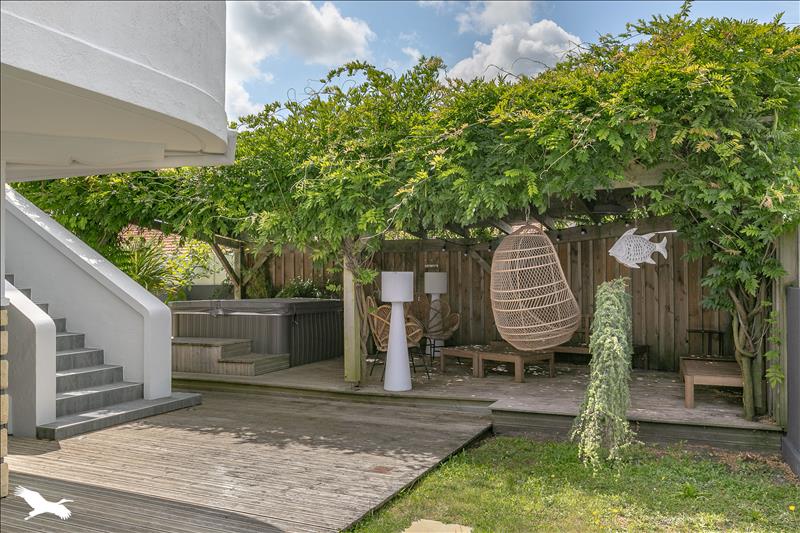 Vente Maison GUJAN MESTRAS - 6 pièces -176 m² - (33470)