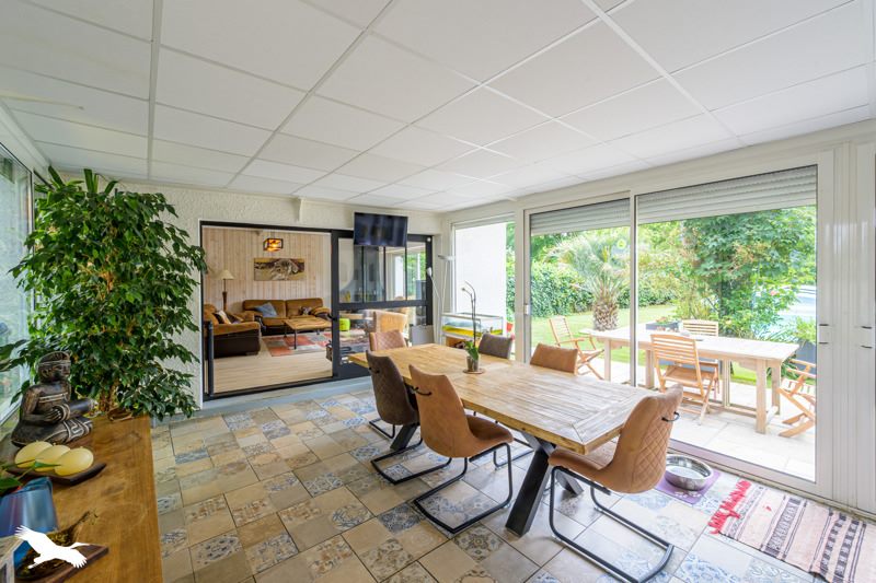 Vente Maison GUJAN MESTRAS - 6 pièces -190 m² - (33470)
