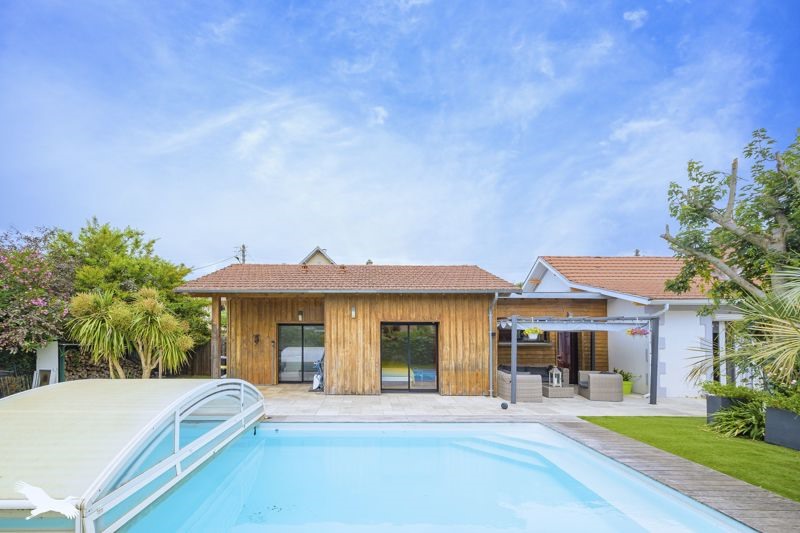 Vente Maison GUJAN MESTRAS - 6 pièces -190 m² - (33470)