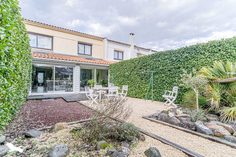 Vente Maison VILLENAVE D ORNON - 4 pièces -120 m² - (33140)