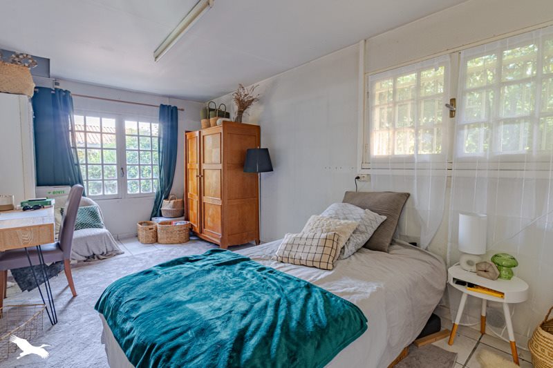Vente Maison CADAUJAC - 5 pièces -180 m² - (33140)