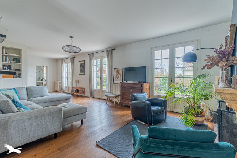 Vente Maison CADAUJAC - 5 pièces -180 m² - (33140)