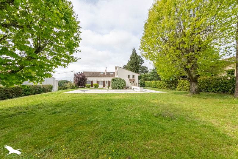 Vente Maison ARTIGUES PRES BORDEAUX - 7 pièces -210 m² - (33370)