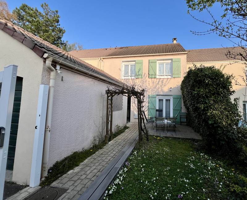 Maison 6 pièces 97 m² · à Vauréal · 97 m² · 300 000 €