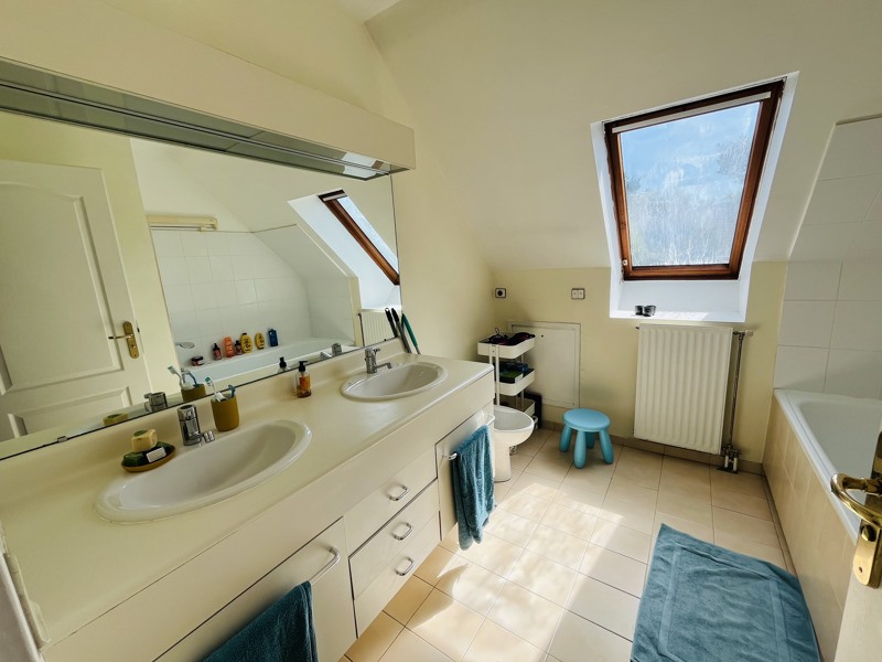 Vente Maison VAUREAL - 8 pièces -157 m² - (95490)