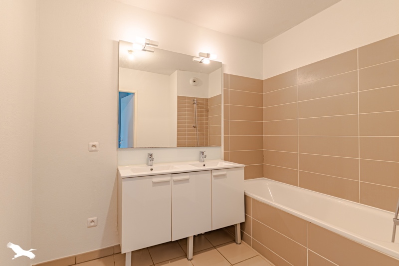 Vente Appartement BORDEAUX - 3 pièces -66 m² - (33100)