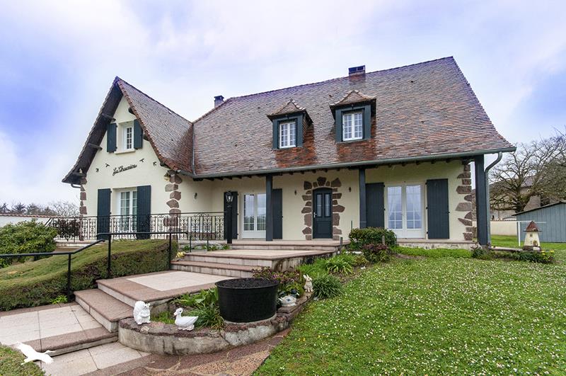 Vente Maison MAREUIL EN PERIGORD - 7 pièces -209 m² - (24340)