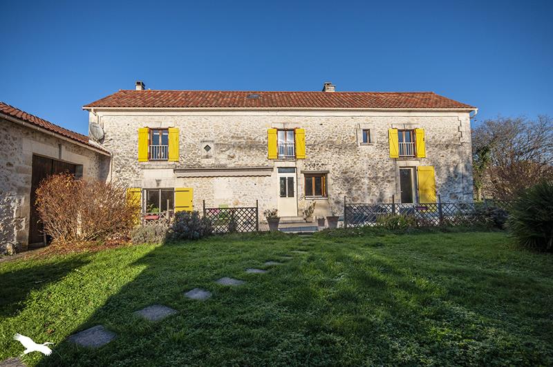 Vente Maison MAREUIL EN PERIGORD - 8 pièces -233 m² - (24340)