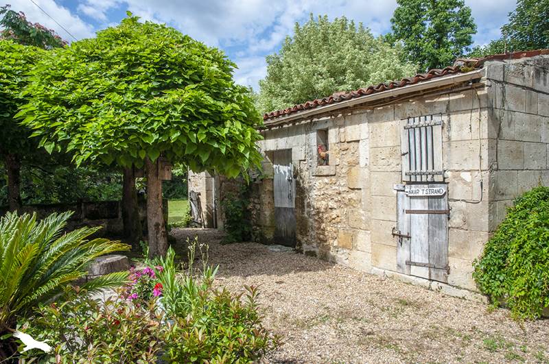 Vente Maison LA CHAPELLE FAUCHER - 9 pièces -331 m² - (24530)