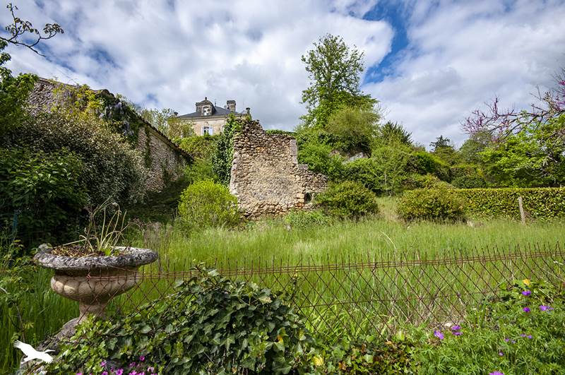 Vente Maison BOURDEILLES - 6 pièces -256 m² - (24310)