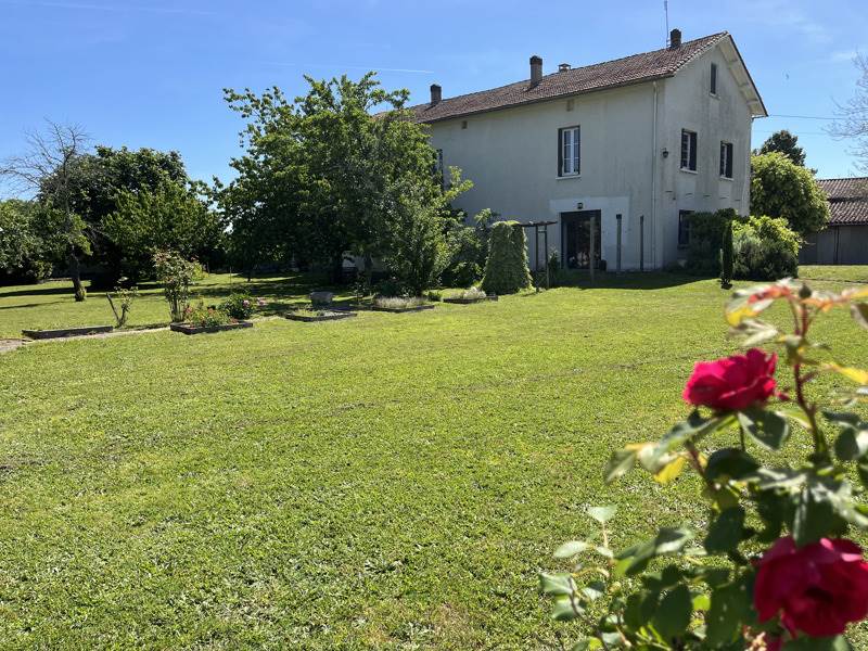 Vente Maison AGONAC - 8 pièces -322 m² - (24460)