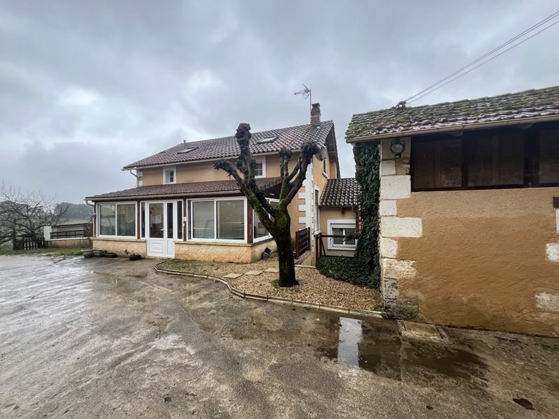 Vente Maison AGONAC - 12 pièces -223 m² - (24460)