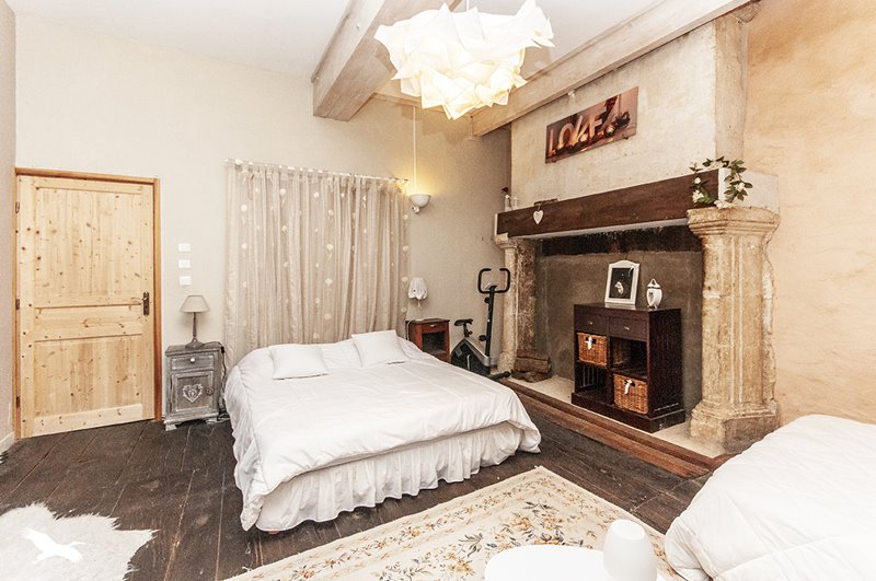 Vente Maison VILLARS - 7 pièces -225 m² - (24530)