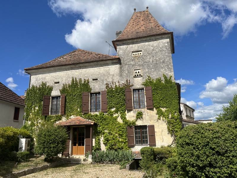 Vente Maison PAUSSAC ET ST VIVIEN - 6 pièces -188 m² - (24310)