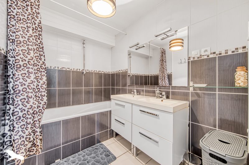 Vente Appartement ARES - 3 pièces -71 m² - (33740)