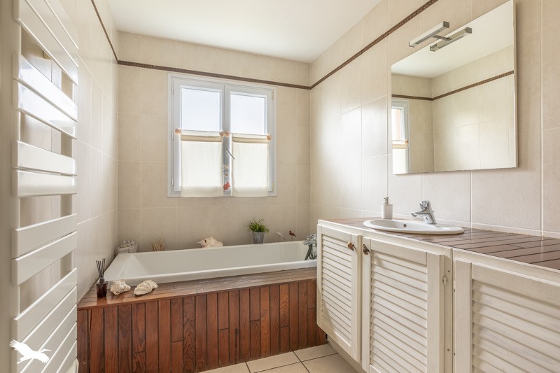 Vente Maison ARES - 6 pièces -128 m² - (33740)