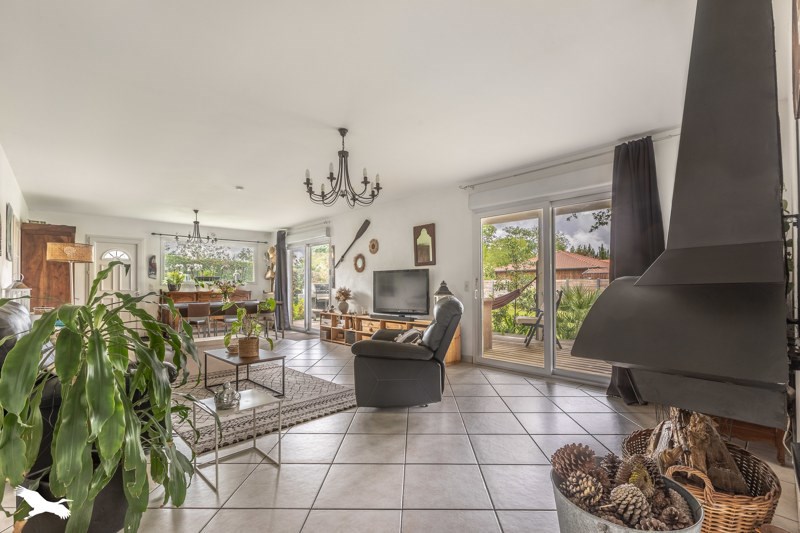 Vente Maison ARES - 6 pièces -128 m² - (33740)