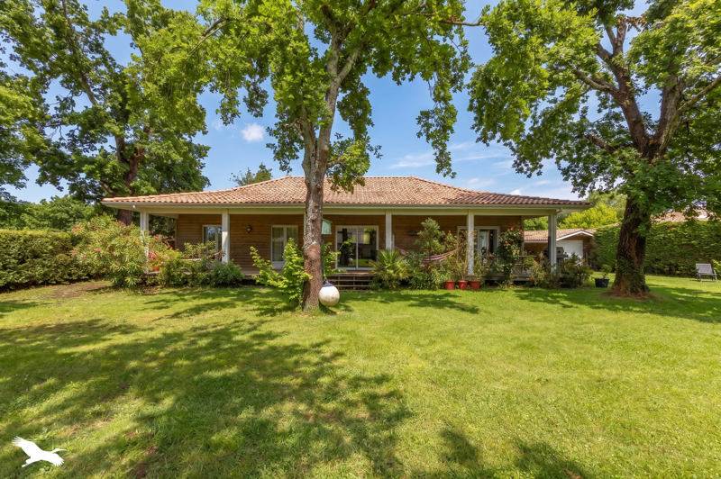 Vente Maison ARES - 6 pièces -128 m² - (33740)