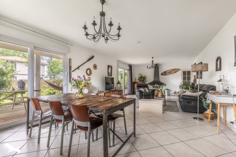 Vente Maison ARES - 6 pièces -128 m² - (33740)