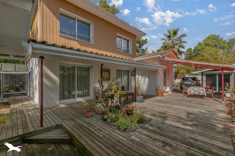 Vente Maison ARES - 5 pièces -230 m² - (33740)