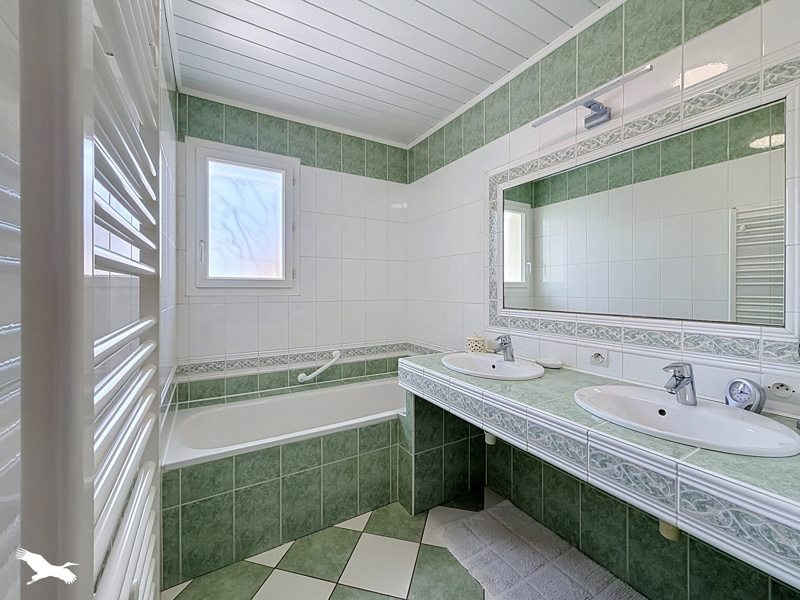Vente Maison ARES - 4 pièces -113 m² - (33740)