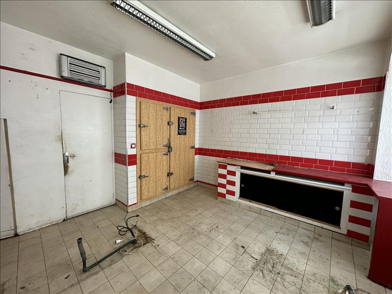 Vente Immeuble MONTENDRE - -  90 m² - (17130)