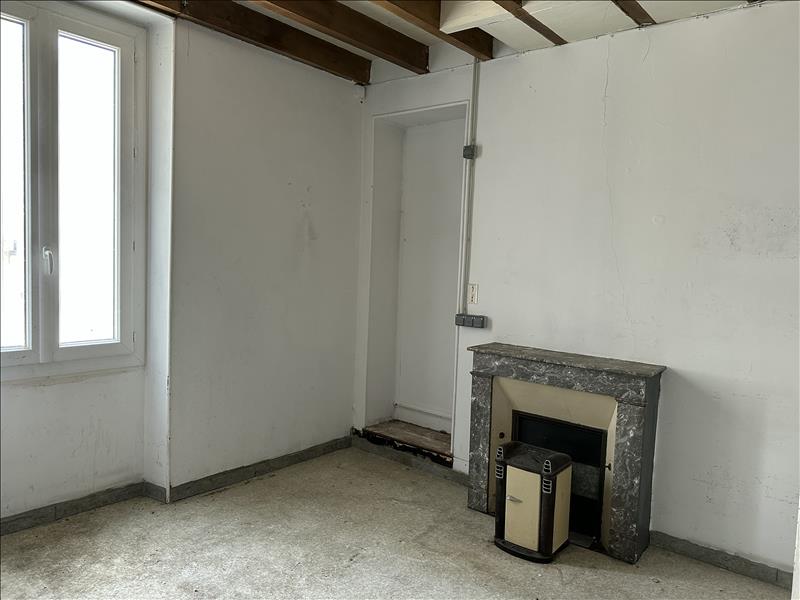Vente Immeuble MONTENDRE - -  90 m² - (17130)