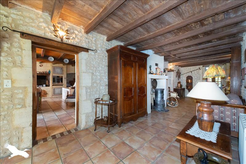 Vente Maison MESSAC - 7 pièces -298 m² - (17130)