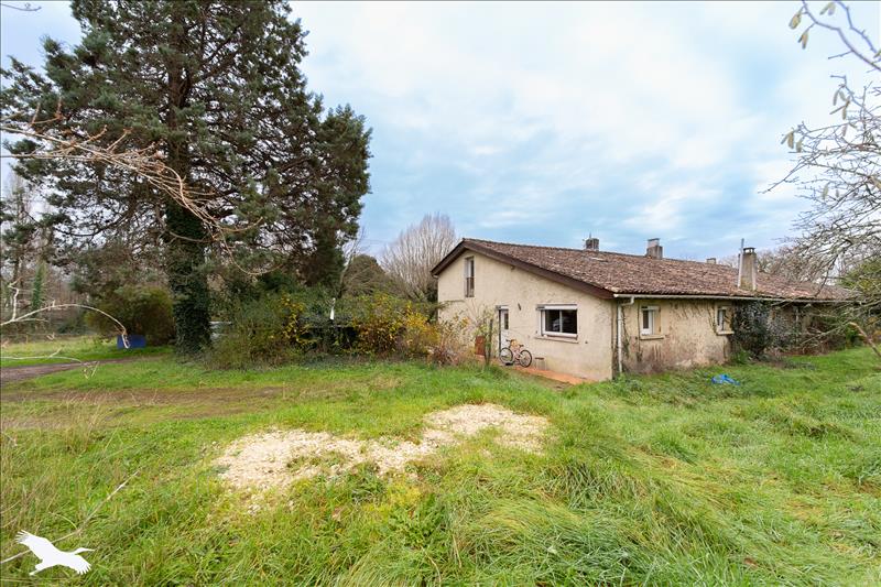 Vente Maison MONTENDRE - 7 pièces -226 m² - (17130)