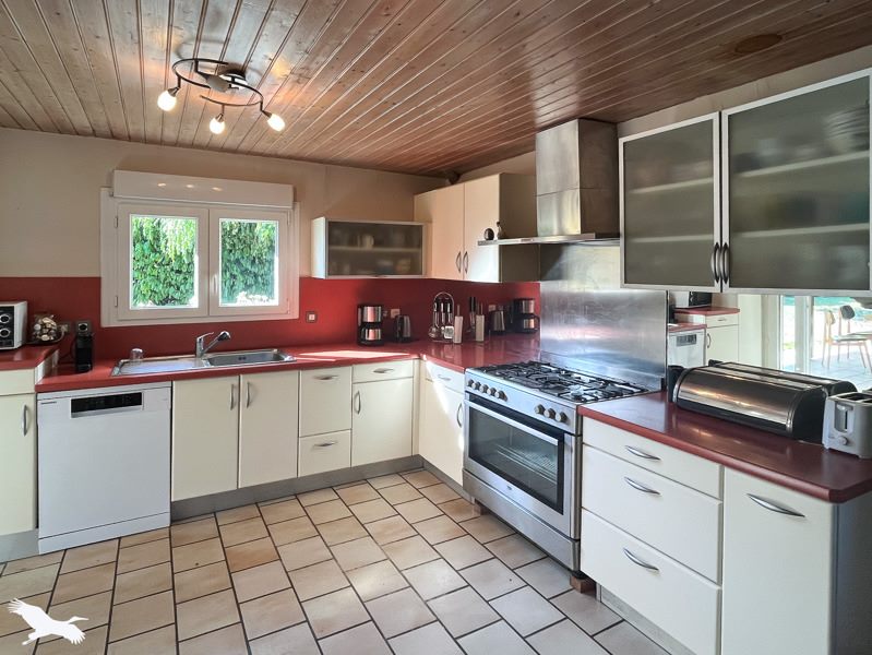 Vente Maison CHAMOUILLAC - 6 pièces -134 m² - (17130)