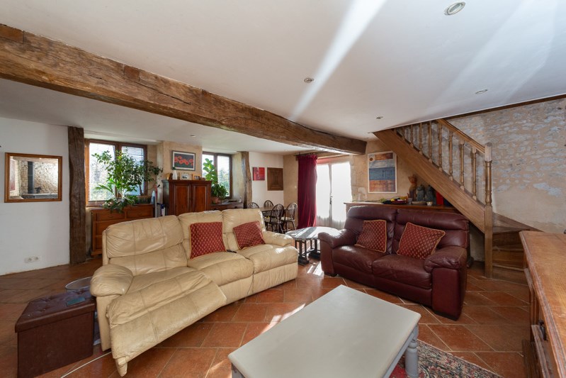 Vente Maison POMMIERS MOULONS - 10 pièces -357 m² - (17130)
