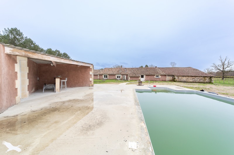 Vente Maison DONNEZAC - 6 pièces -200 m² - (33860)