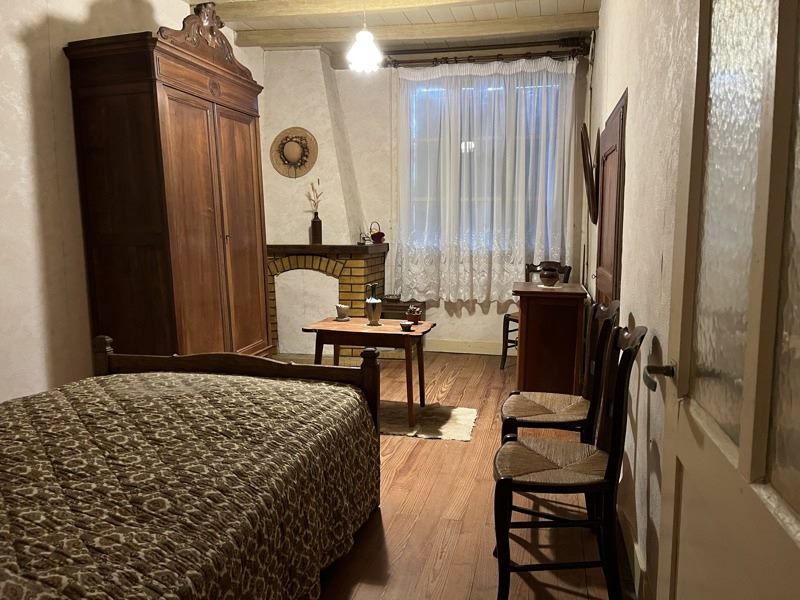 Vente Maison SOUSMOULINS - 5 pièces -103 m² - (17130)