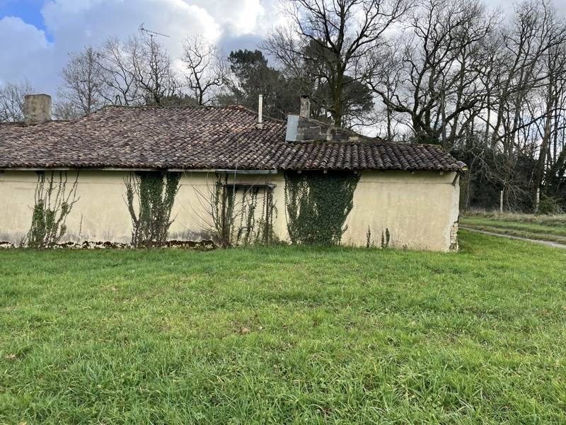 Vente Maison SOUSMOULINS - 5 pièces -103 m² - (17130)