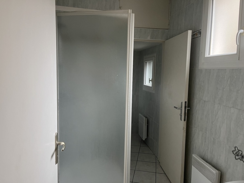 Vente Immeuble MONTENDRE - -  300 m² - (17130)