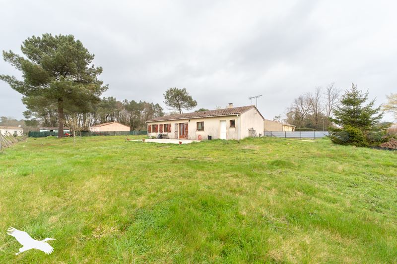 Vente Maison BUSSAC FORET - 4 pièces -91 m² - (17210)