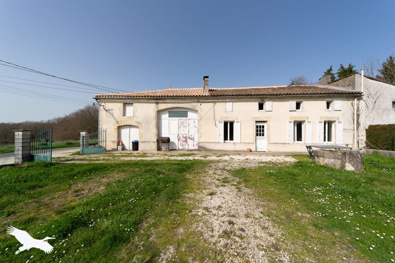 Vente Maison ROUFFIGNAC - 6 pièces -163 m² - (17130)