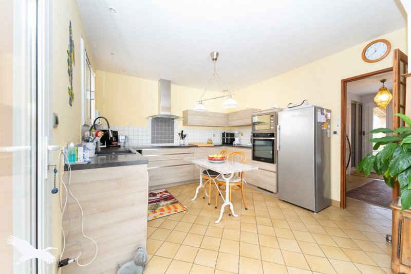 Vente Maison CHEPNIERS - 7 pièces -171 m² - (17210)