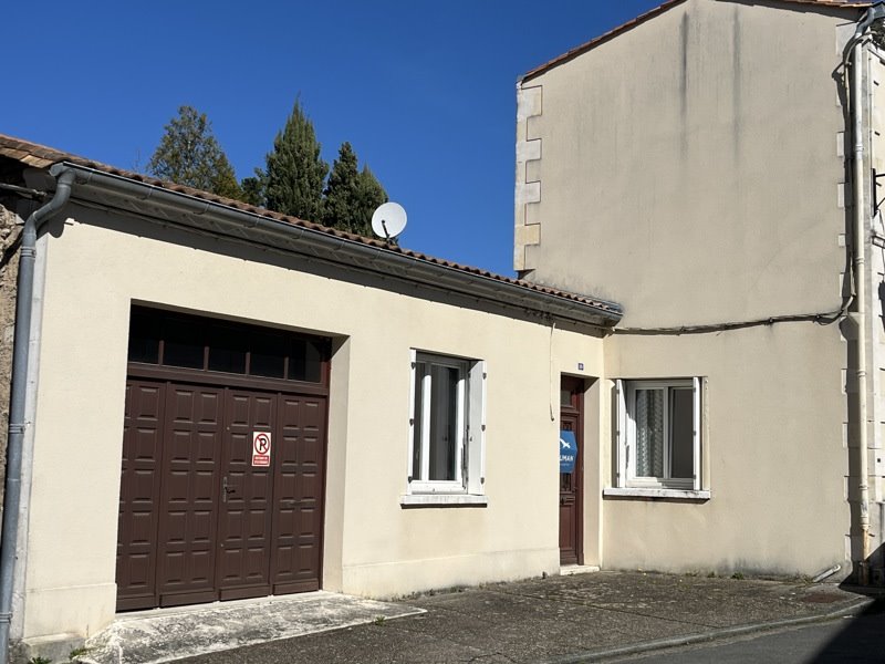 Vente Maison MONTENDRE - 5 pièces -138 m² - (17130)